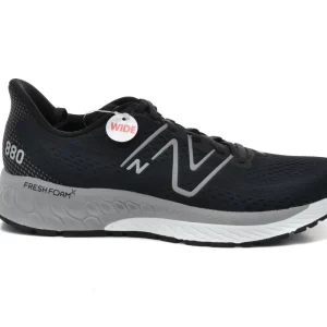 New Balance M880 V13 2E