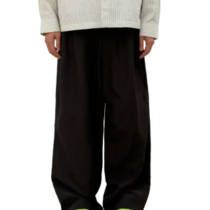 Classy Oversized Two-Tuck Trousers
